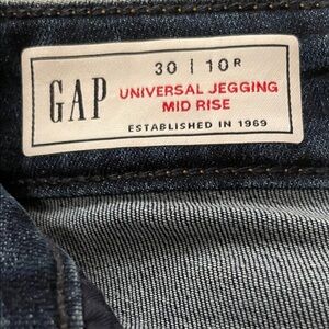 GAP Women’s Universal Jegging Jeans - Dark Blue 10